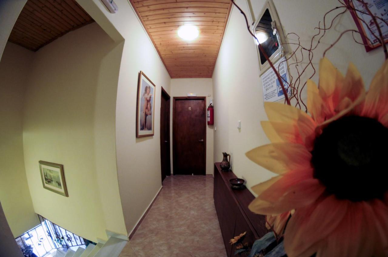 Nefeli Rooms 페프키 외부 사진